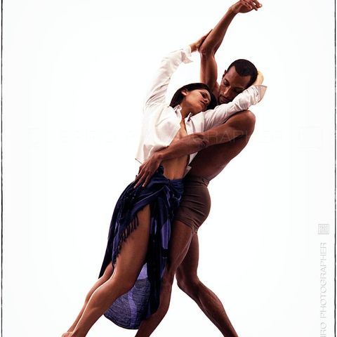 DANCE PROJECT DANSE

ERIC MILES & NEELA VADIVEL, by
@spiro_photographer 

#filmphotography #analoguephotography #mediumformat #fugichrome #embrace #together #higherconsciousness #movingonup #tableau #sculptural #timing #timingiseverything #countingmusic #musiccounts #rise #riseup #poster #posterdesign #moderndance #ballet #blackandwhite #blackandwhitephotography #analoguephotography #photographer #oaxacafotografo