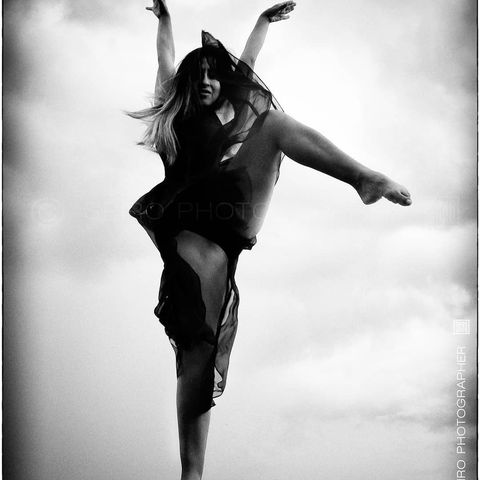 IN FLIGHT - EN VUELO

Location - Lugar: Pista Hermanos Blanco, San Pablo Etla, Oaxaca

@taldance
By: @spiro_photographer 

#intheclouds #inflight #flying #moderndance #ballet #blackandwhite #takeoff #fortheloveofgrain #sensual_shots_ #sensuality #blackandwhitephotography #analoguephotography #photographer #oaxacafotografo #oaxaca #sanpablodeetla