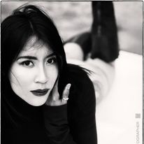 Spiro Photographer Retrato Portrait black-and-white image of 1 person